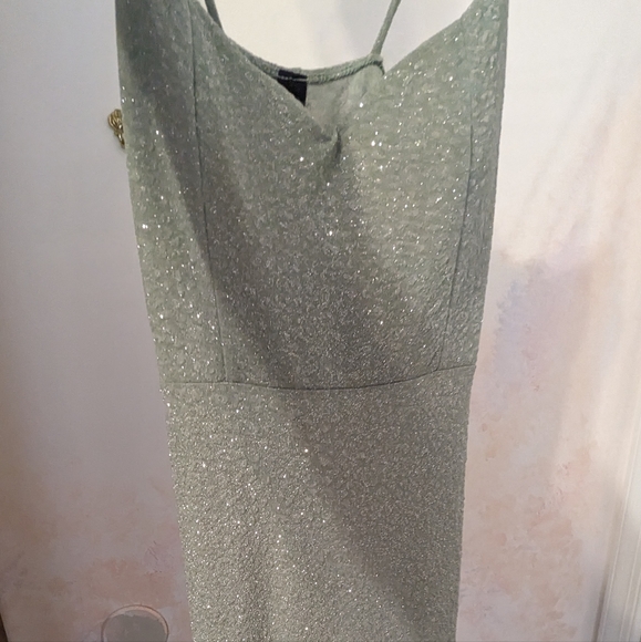 Windsor Prom Green Sparkle Dress - Picture 3 of 3